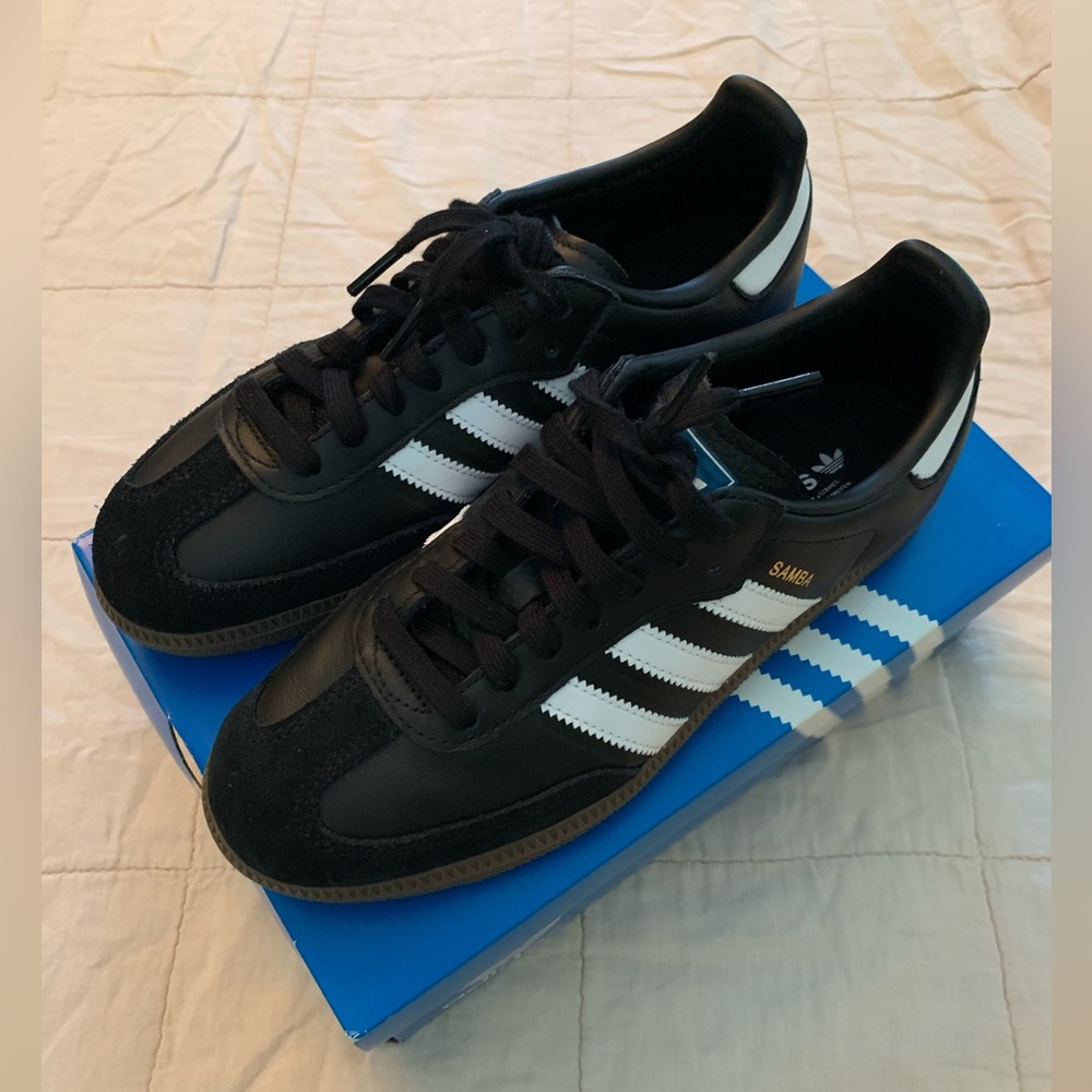 Adidas Women’s Samba OG sz 7